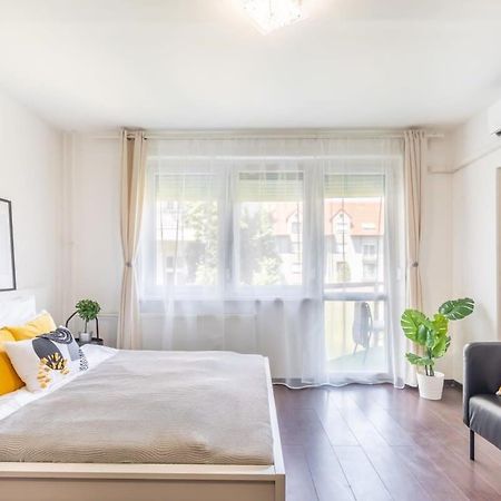 Sunny Balcony - Cute And Cozy Apartment บูดาเปสต์ ภายนอก รูปภาพ