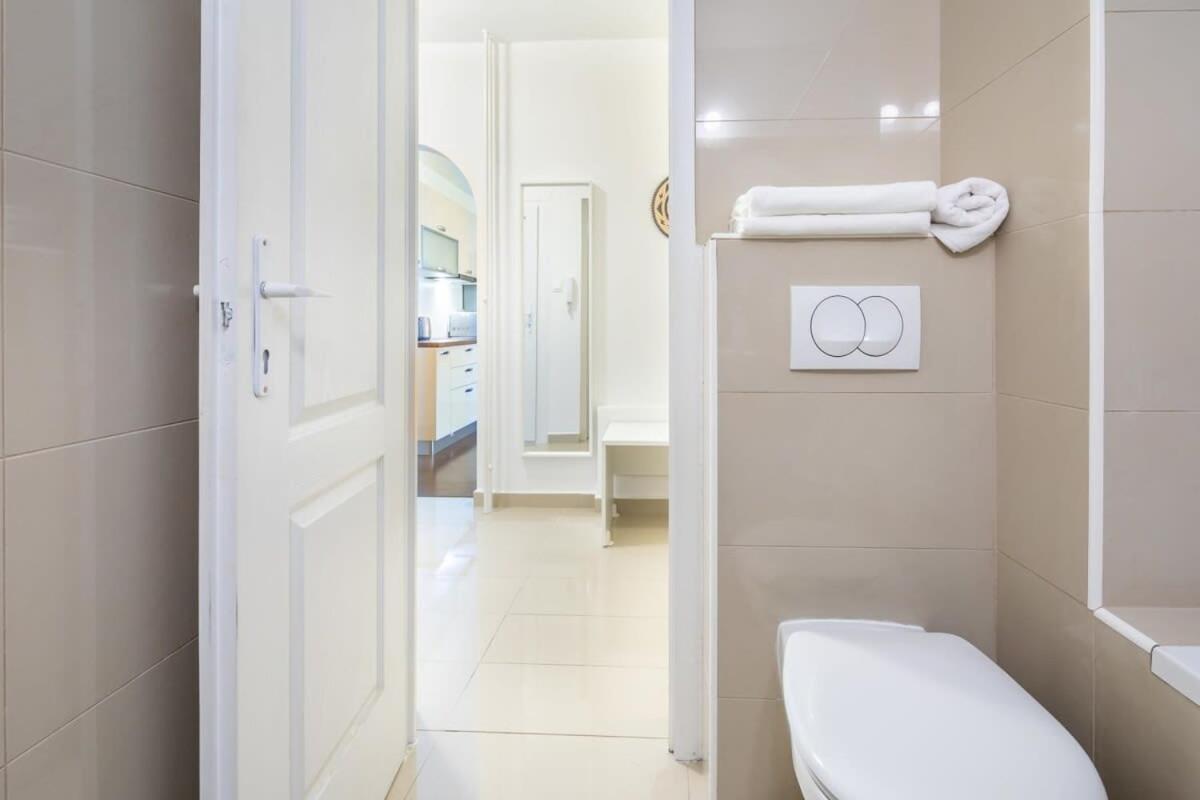 Sunny Balcony - Cute And Cozy Apartment บูดาเปสต์ ภายนอก รูปภาพ