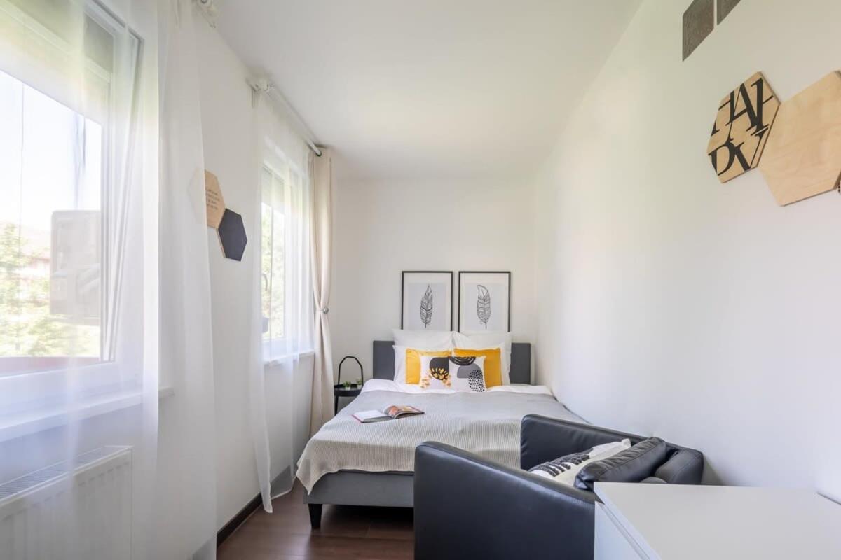 Sunny Balcony - Cute And Cozy Apartment บูดาเปสต์ ภายนอก รูปภาพ