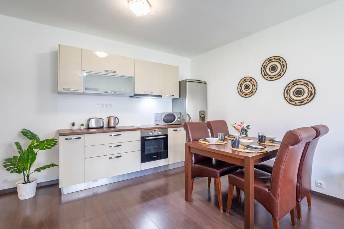 Sunny Balcony - Cute And Cozy Apartment บูดาเปสต์ ภายนอก รูปภาพ